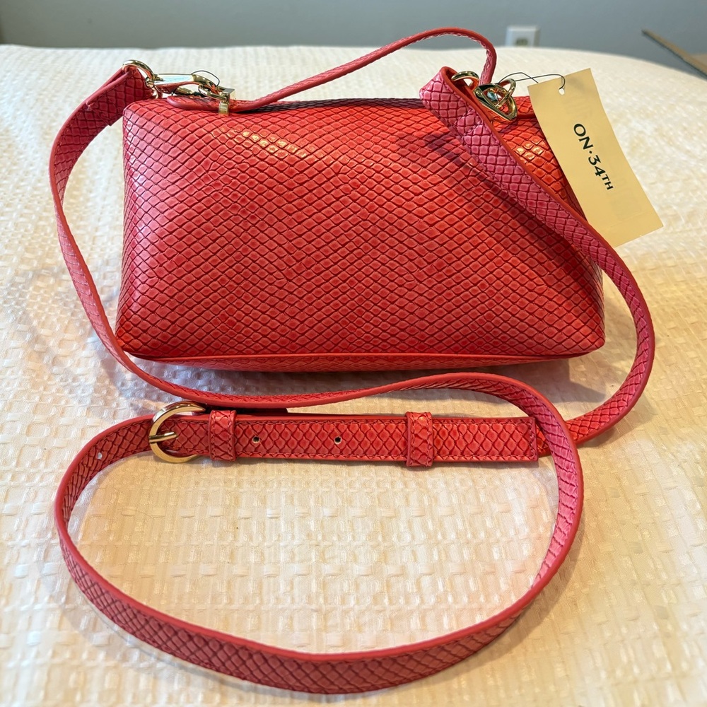 ON Stylish Crossbody Bag in Vibrant Pink